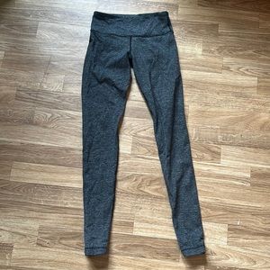 Lululemon leggings size 4